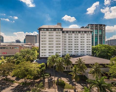 hotel near ace testing hub cebu|THE 10 CLOSEST Hotels to Ayala Center Cebu .